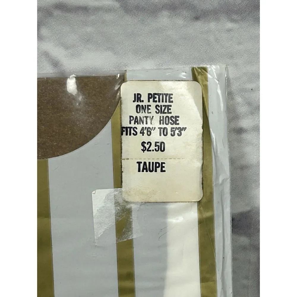 Saks‎ Fifth Avenue Vintage Pantyose Nylons Hosiery Taupe Junior Petite OS 70s